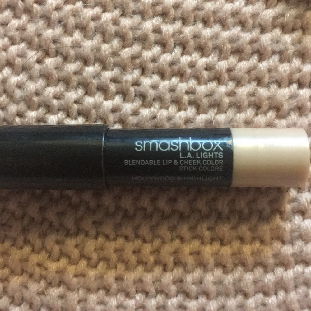 High-End Makeup Mini Bundle - Picture 5 of 7